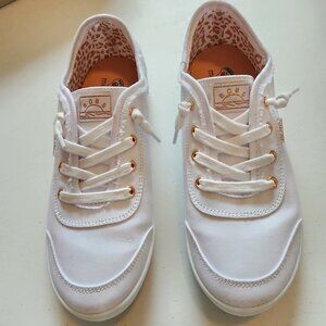 Bobs from Skechers  White Slip-on Canvas Tennis Shoes (8)